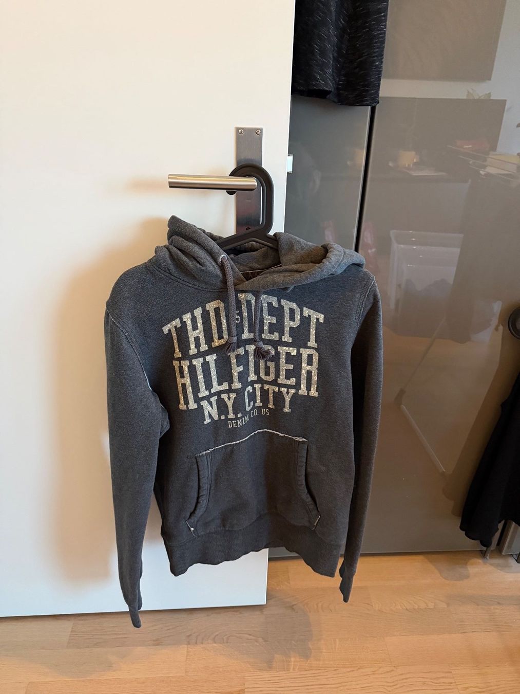 Tommy Hilfiger Maglioni & Felpe: Tommy Hilfiger Herren Pullover/Hoodie/Sweater Grösse S – Usato da Pratteln venduto da sponiin