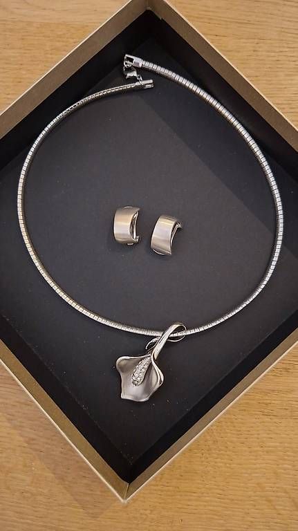 Catenine: Pierre Lang Collier mit Ohrenringe – Nuovo e nell'imballaggio originale da Horn venduto da G_mueller