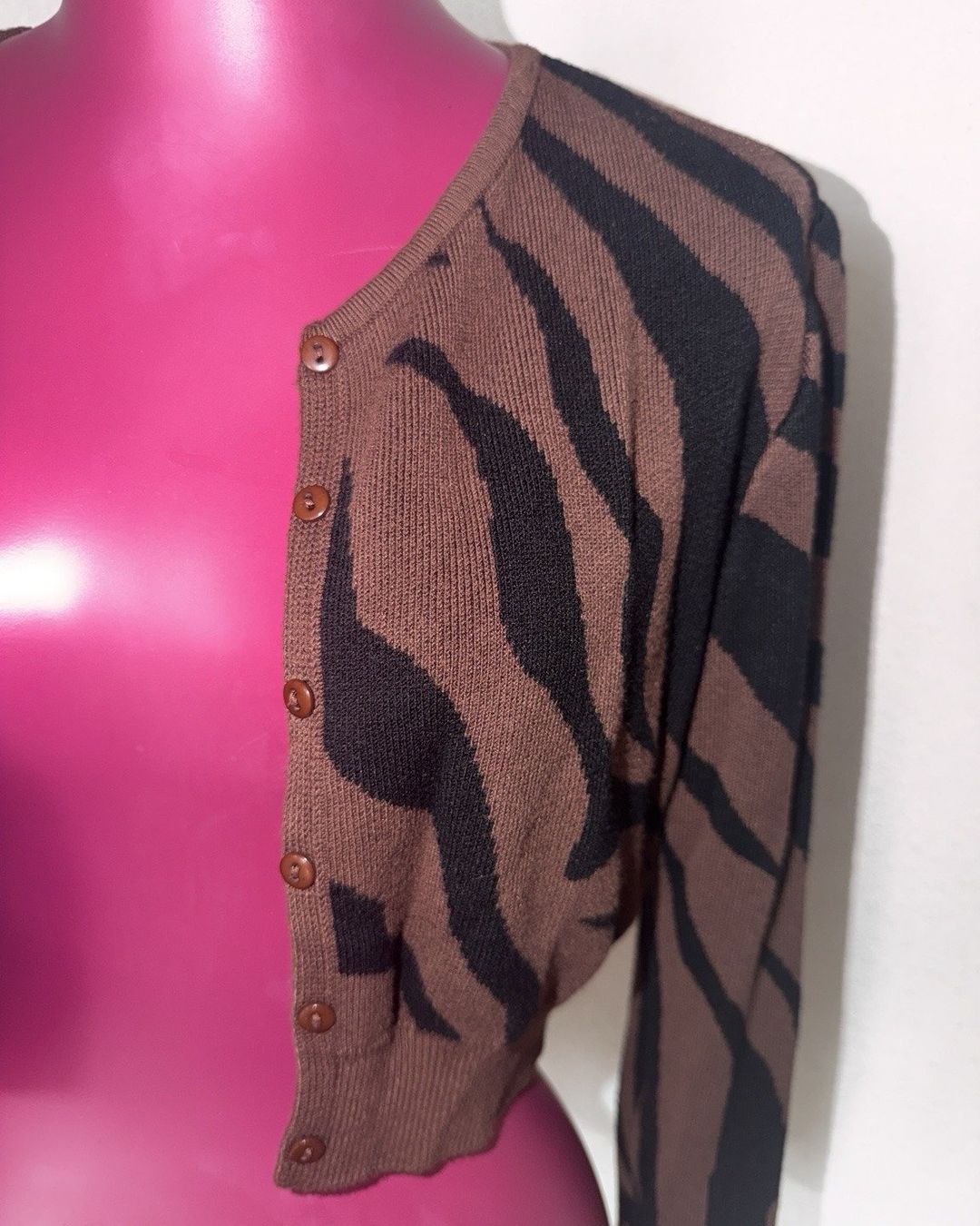 Kleiderpakete: 3-teiliges Zebra-Strickset – Gebraucht aus Niederuzwil von Lisascloset 3