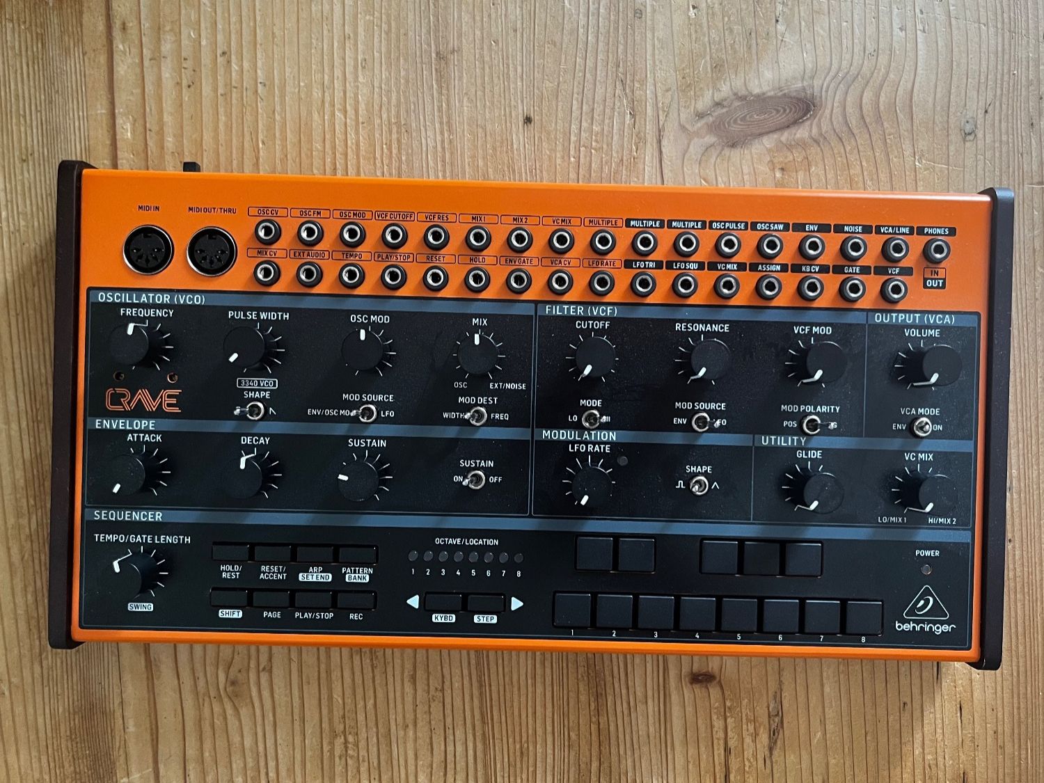 Behringer Musikinstrumente: Behringer Crave Analog Synthesizer – Gebraucht aus Luzern von ueli.ro