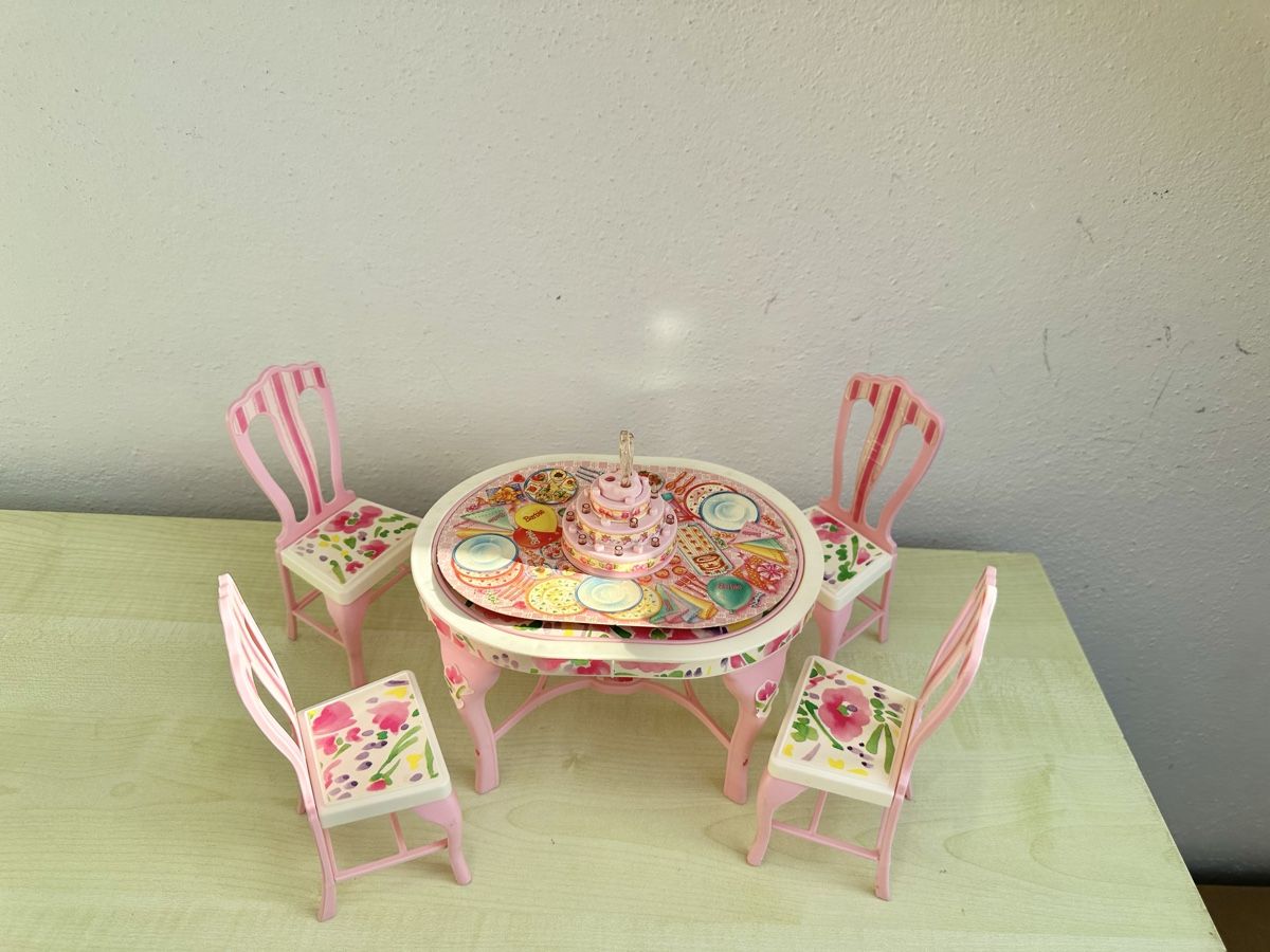 Bambole: Vintage Barbie Esszimmer Garnitur – Usato da Zürich venduto da Kat_5557 1