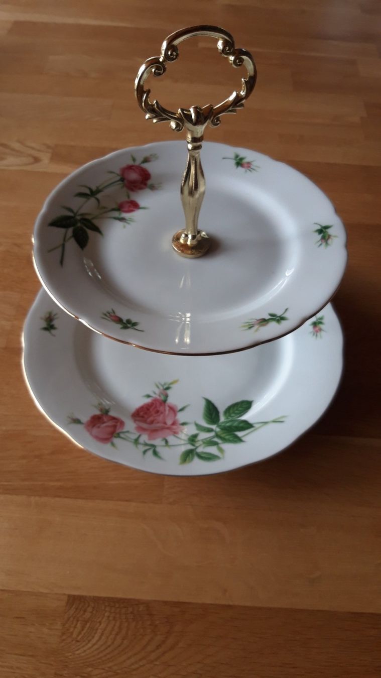 Plateaux: Porzellan-Etagere – D'occasion à Muri AG par Sunflower1000