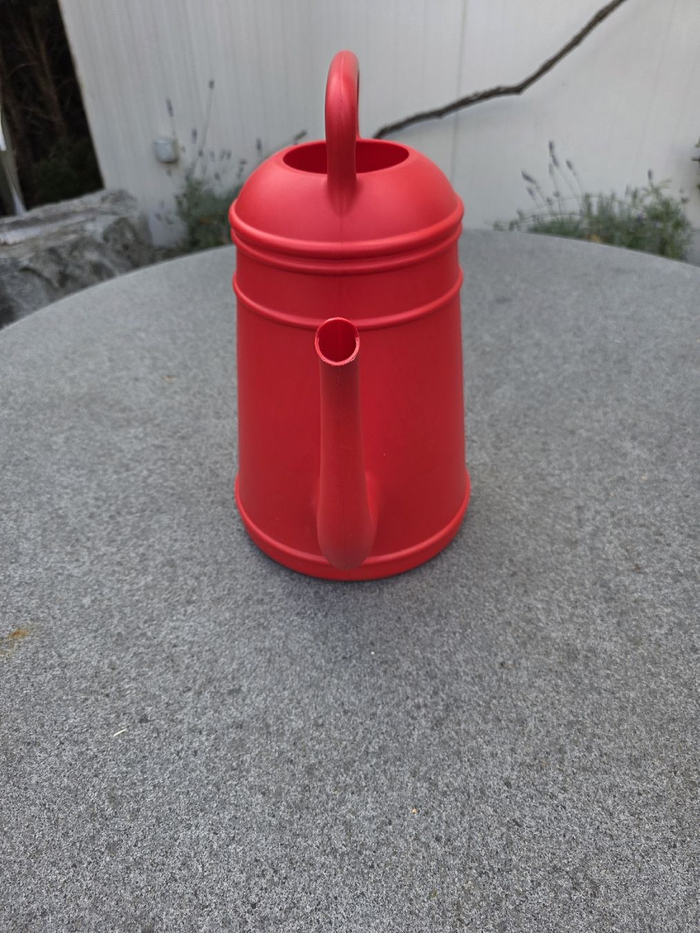 Humidifier & Arroser: Giesskanne rot 12 Liter – D'occasion à Alberswil par mario889 1