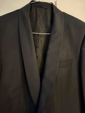 Smoking da uomo Hugo Boss, taglia 50, ottime condizioni