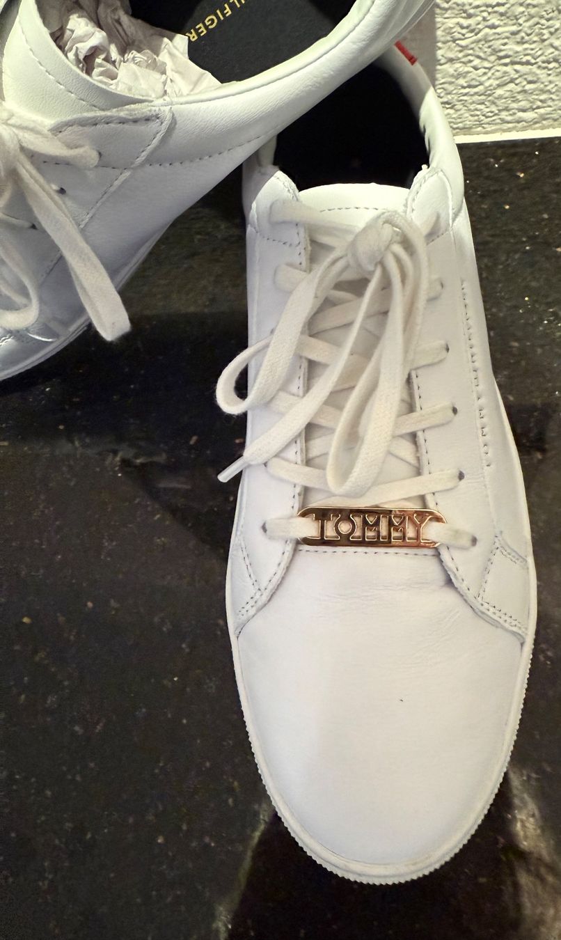 Tommy Hilfiger Scarpe da donna: Tommy Hilfiger, Essential, Sneaker low, Grösse 40 – Nuovo (secondo la descrizione) da Niederweningen venduto da baghirac 6