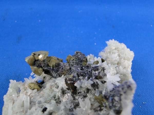 Mineralien & Heilsteine: Chalkopyrit und Galena auf Quarz – Gebraucht aus Schinznach Bad von Demerald 3