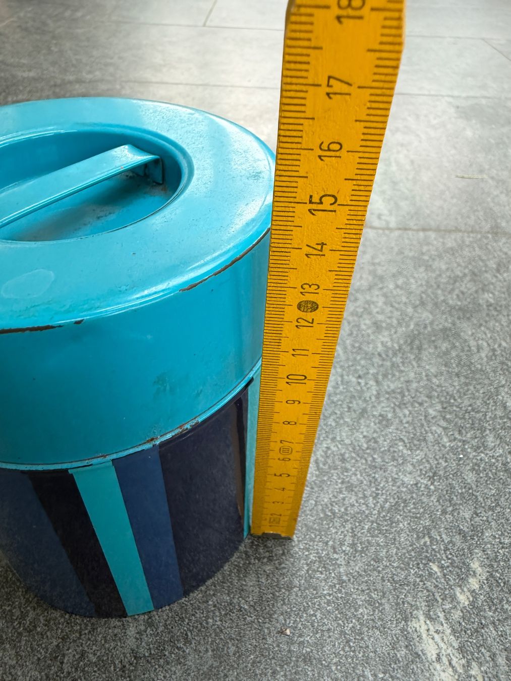 Zuccheriere: Blaue Vintage Dose mit Deckel, Retro Design, Blechdose – Usato da Otelfingen venduto da Markthalle_C 4
