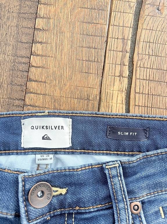 Hosen: quiksilver Jeans ca. 10 +12 jährig – Gebraucht aus Spiez von RIGELER01 2