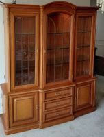 beleuchtetes Vitrinenschrank, Massiv Holz 《Art;2904》