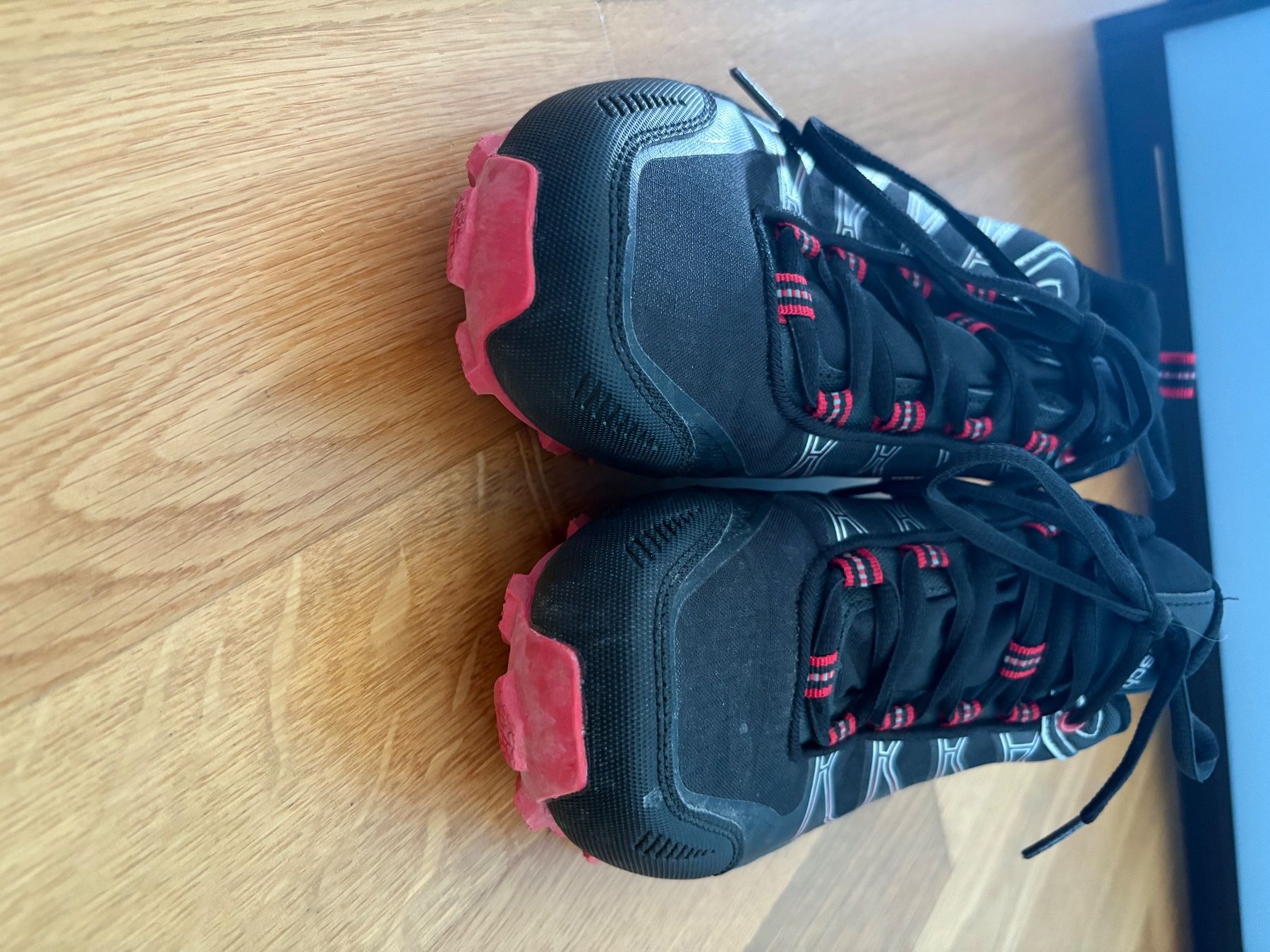 Scarpe da uomo: Reusch Schuh, Gr. 40, neuwertig – Usato da Rümlang venduto da Jenni.21 1