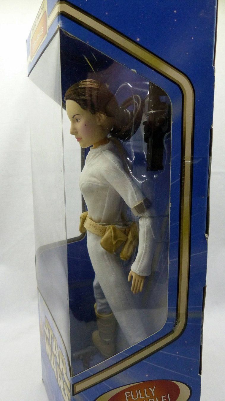 Star Wars Figuren: STAR WARS PADME AMIDALA BIG ACTION FIGURE ATTACK CLONES 2002 – Neu und originalverpackt aus Lugano von YouWantUS 4