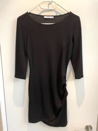Schwarzes Strickkleid Mango (XS)