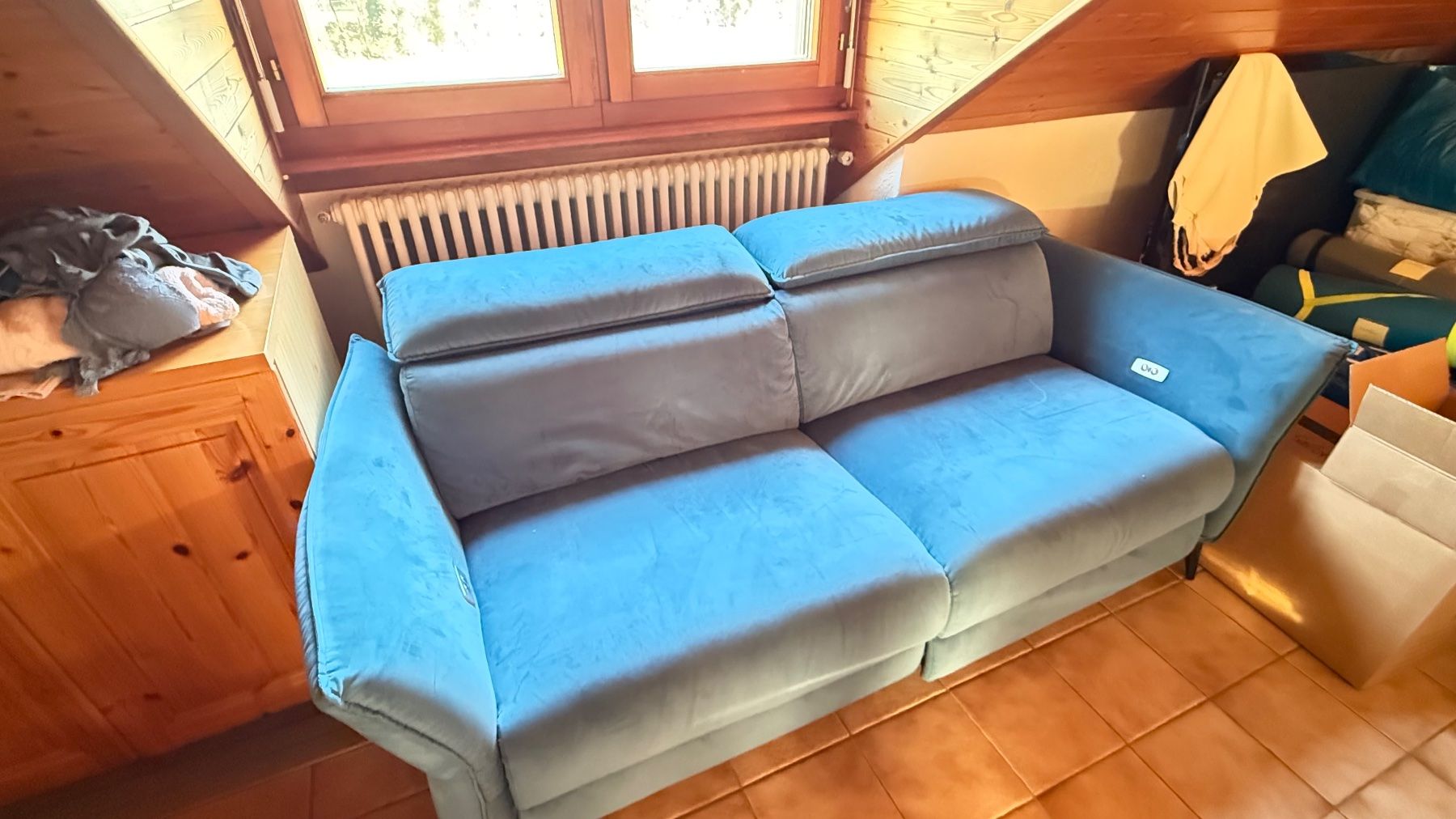 Divani: Canapé bleu deux places – Usato da Essertines-Rolle venduto da Nono_1802 1