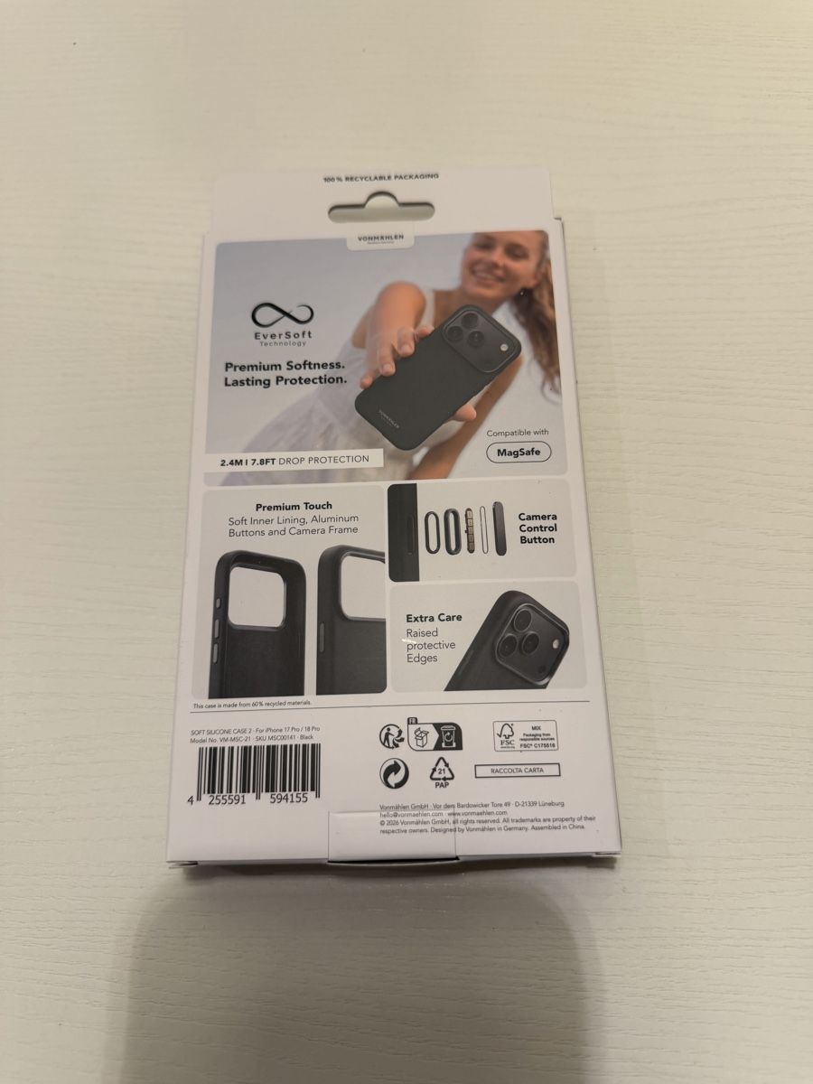 Apple Cover & Protezioni schermo: Vonmählen Silicone Case iPh 18P black – Nuovo e nell'imballaggio originale da Wädenswil venduto da Mauri-italiano 1
