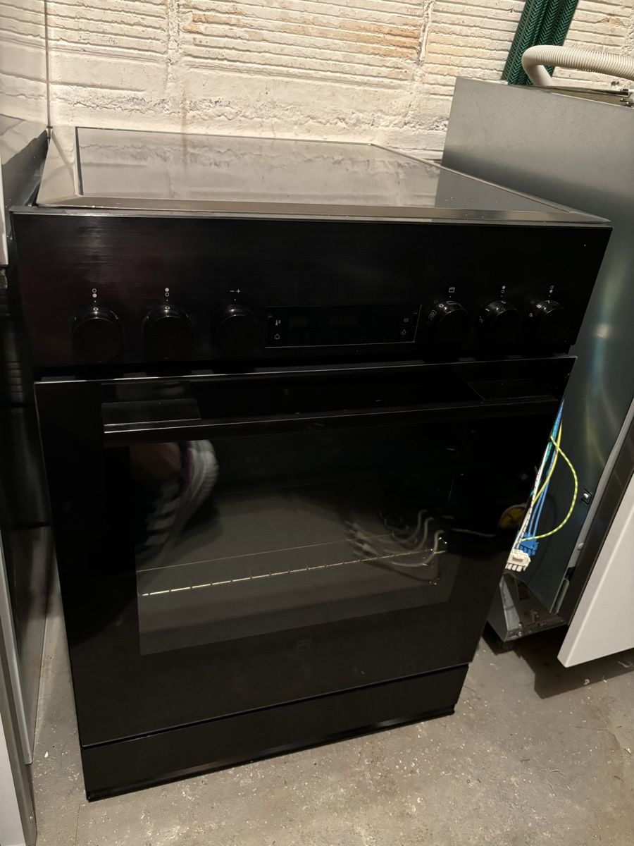 V-Zug Elettrodomestici da cucina: Backofen mit Glaskeramik  – Usato da Regensdorf venduto da Luis3000 4