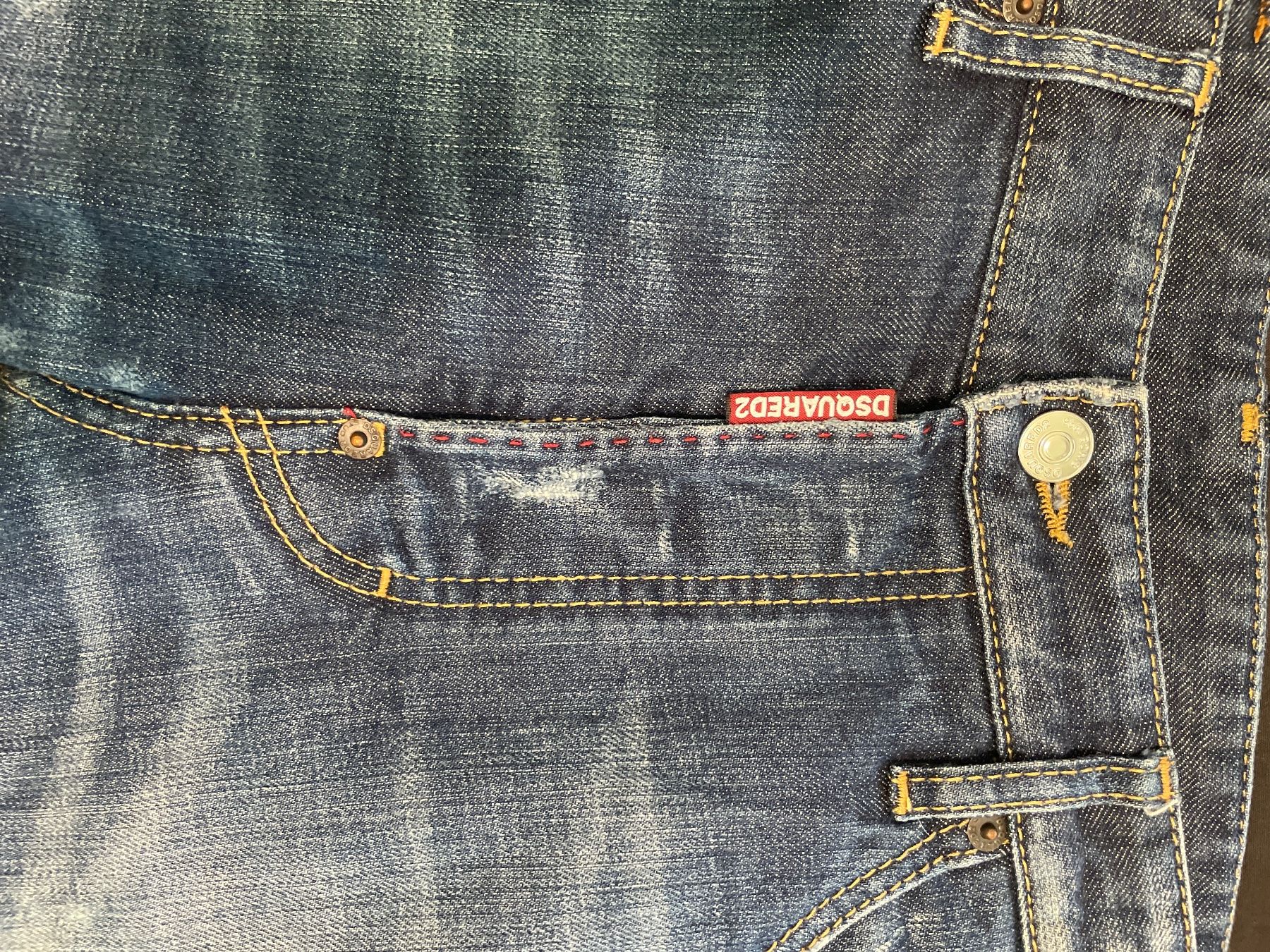 Dsquared2 Jeans: Jeans Dsquared – Nuovo (secondo la descrizione) da Riva San Vitale venduto da dan_5r87 1