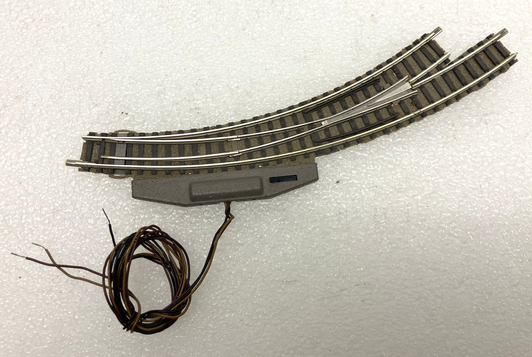 Fleischmann Modellini di ferrovie: Fleischmann 9168 N: 3x elektr. Bogenweiche links - geprüft – Usato da Thun venduto da retoolinoo 1