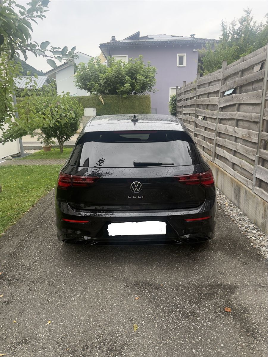 VW Automobili: Golf R-Line 2024 150CV  – Usato da Verscio venduto da gshoplug 4