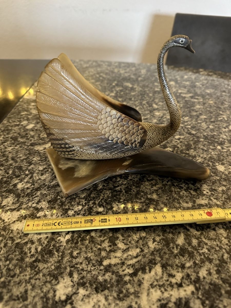 Statuette: Schwan aus Horn – Usato da Rapperswil, SG venduto da sandroseeholzer79 2