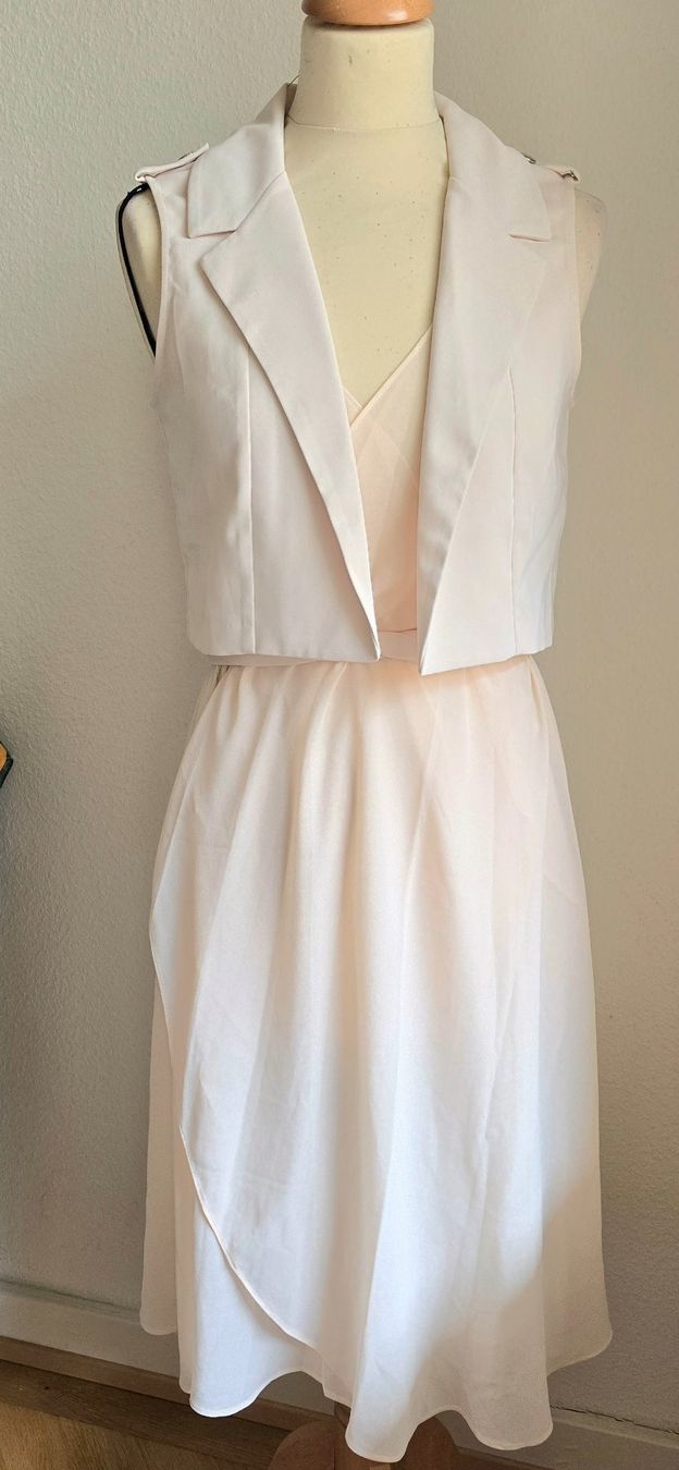 Vestiti: Robe cache coeur rose poudré, taille S – Usato da Genève venduto da Saleena