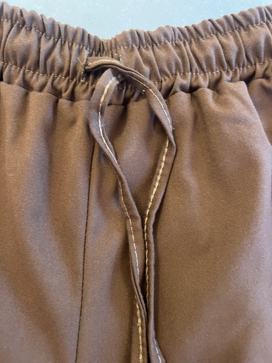 Pantaloni: Braune Stoffhose mit Taschen – Usato da Schönenberg ZH venduto da Bosh 2
