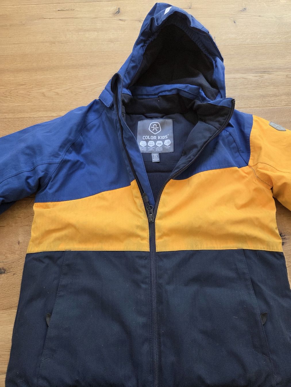 Giacche & Cappotti: Kinderjacke Colorkid Gr. 122 – Usato da Liestal venduto da Milo-2286 2