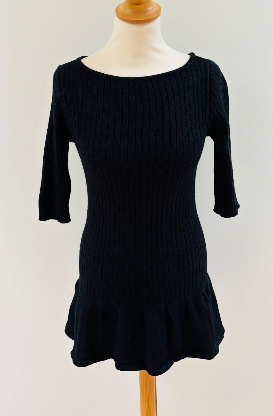 Kleider: Strickkleid mit Volants - Schwarz - Größe XS – Gebraucht aus Zofingen von Justizia_01