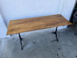 Vintage Beizentisch mit Gusseisenfüssen Horgen Glarus Stil