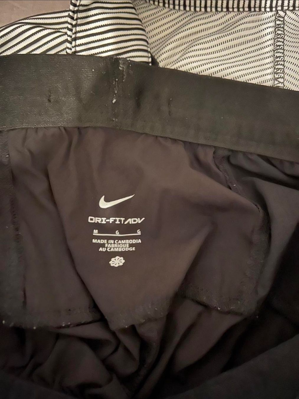 Nike Lotti di vestiti: Nike running blanc et noir reflective – Usato da Genève venduto da jae_n2pn 2