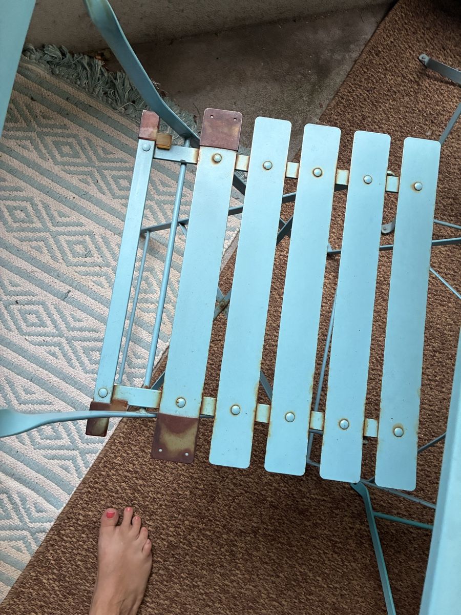 Set de table et chaises: Balkontisch mit 4 Stühlen türkis – D'occasion à Urtenen-Schönbühl par Evilette 1