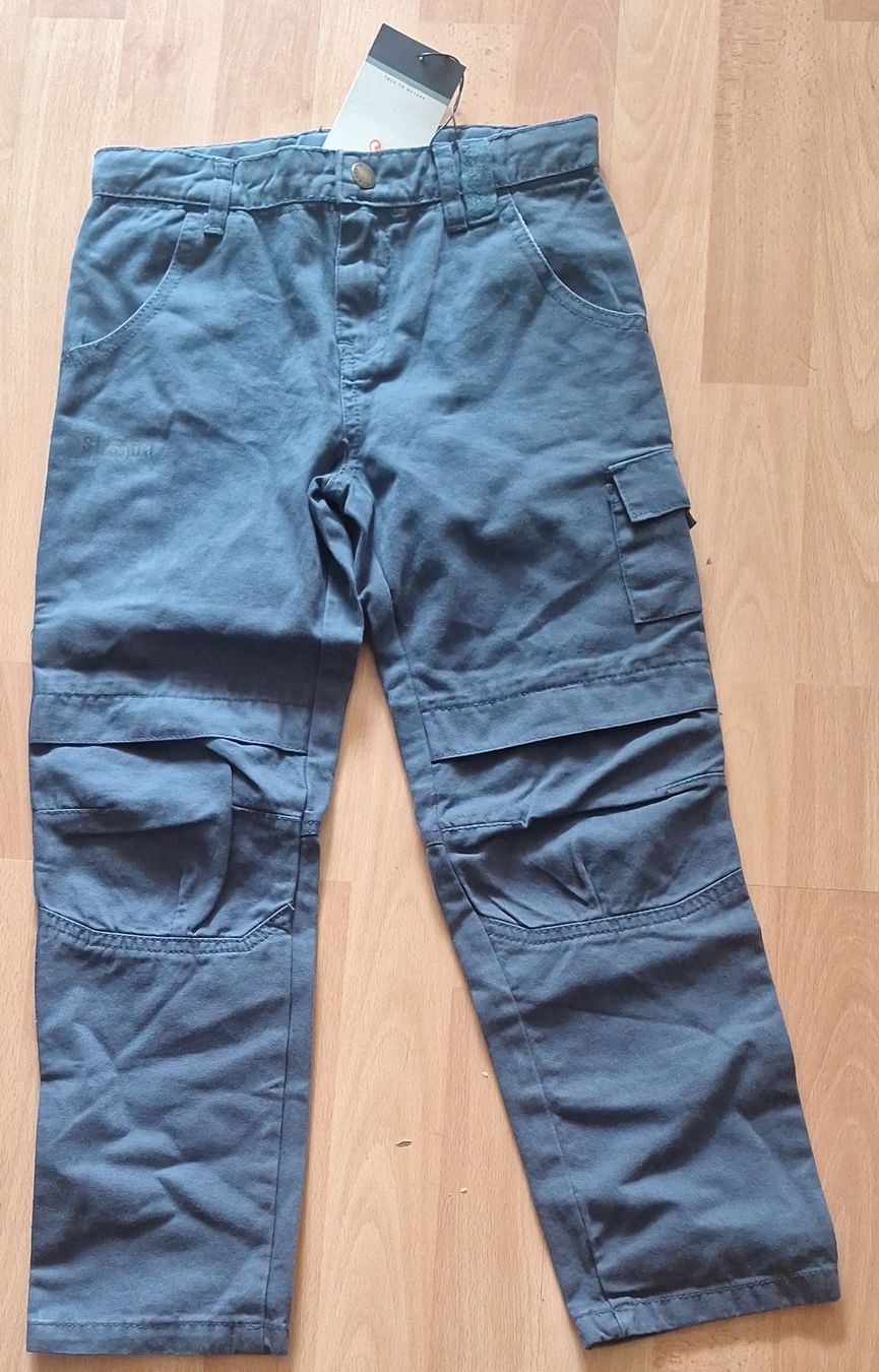 Pantaloni: Pantalon cargo bleu garçon neuf 122/128 – Nuovo e nell'imballaggio originale da Neuchâtel venduto da Kebah