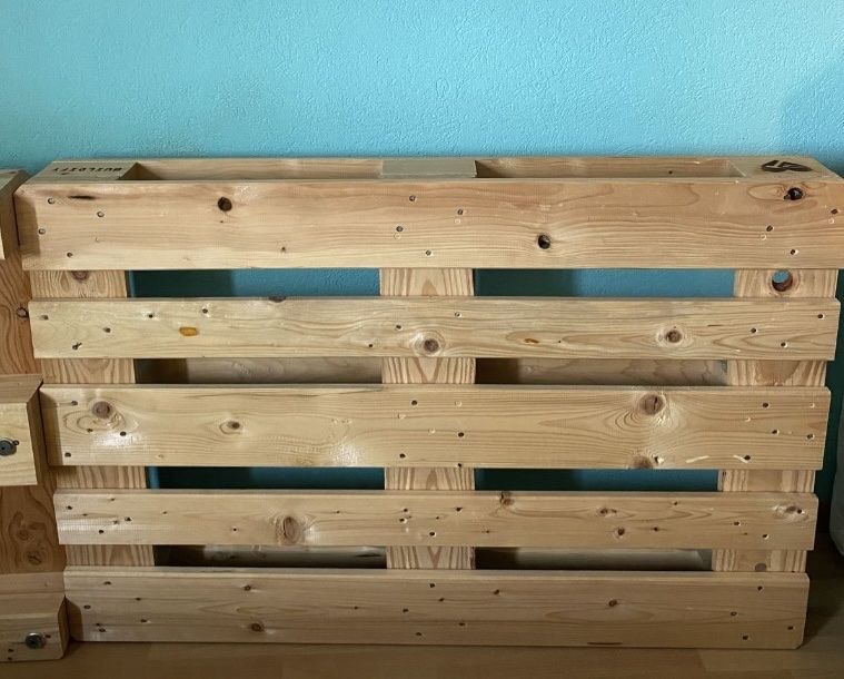 Europalette EPAL (4 Stück) (Neu (gemäss Beschreibung)) in Glattfelden für CHF 13 - nur Abholung