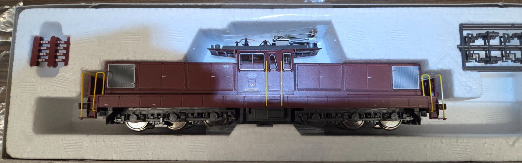 Hobbytrain Modellini di ferrovie: Hobbytrain 61660 SBB Ee 6/6 Dc analog – Usato da Lostallo venduto da Berto 6
