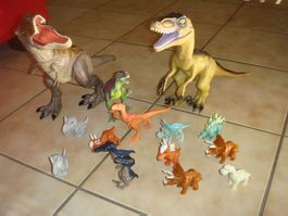 Dinosaurier gross und klein mehrere