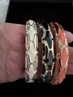 3 Armreifen Set mit Emaille und Steinen guter Zustand