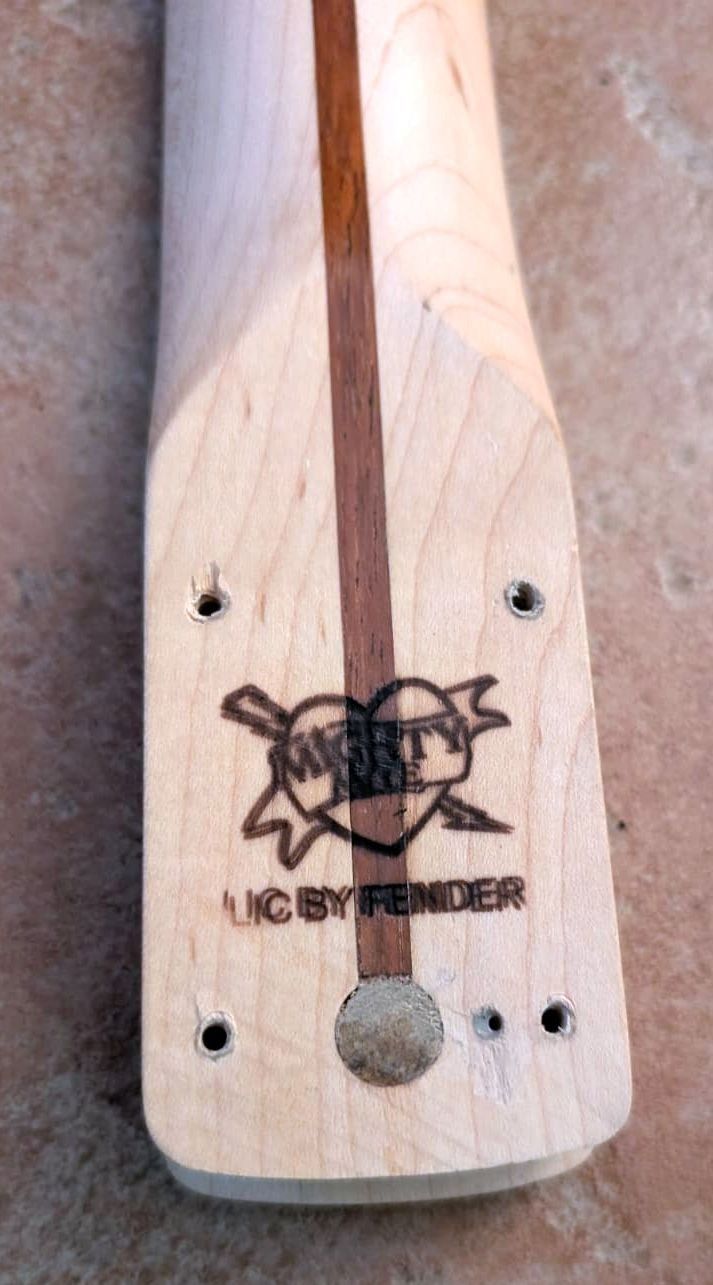 Strumenti musicali: Mighty Mite Jimi Hendrix CBS Maple Neck / Hals – Usato da Solothurn venduto da Theleftfoot 3