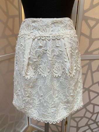 Pretty cream cotton skirt. S