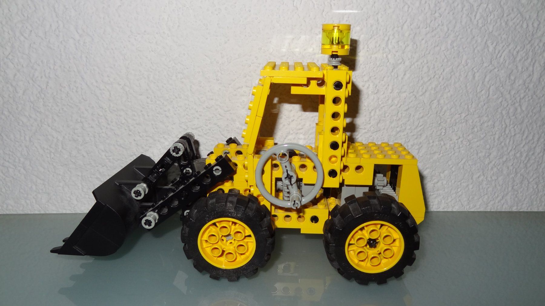Lego Spielzeuge: Lego Technic 8828 Front Lader von 1992 – Gebraucht aus Winterthur von Blueedition 2