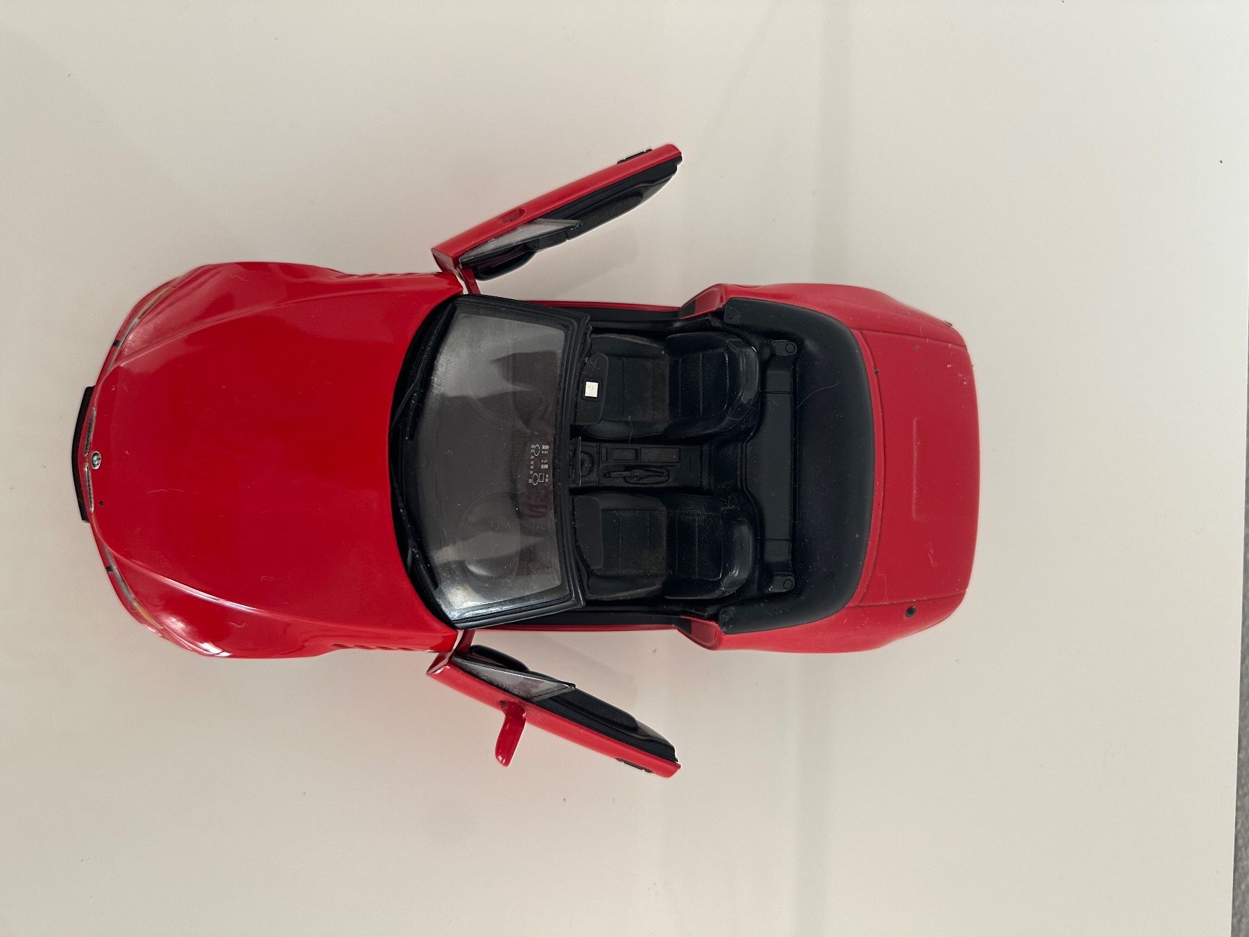 UT Models Modellini d'auto: BMW Z3 Roadster 1:18 UT Models rot – Usato da Muri AG venduto da gae_kz9y 7