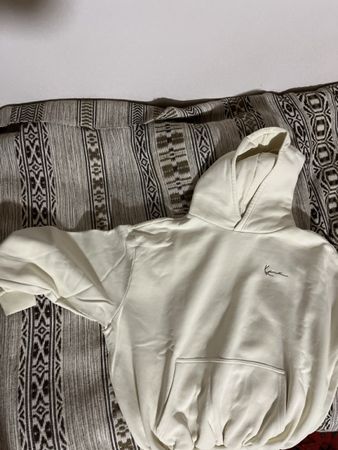 Sweat à capuche Karl Kani blanc, état neuf, taille S