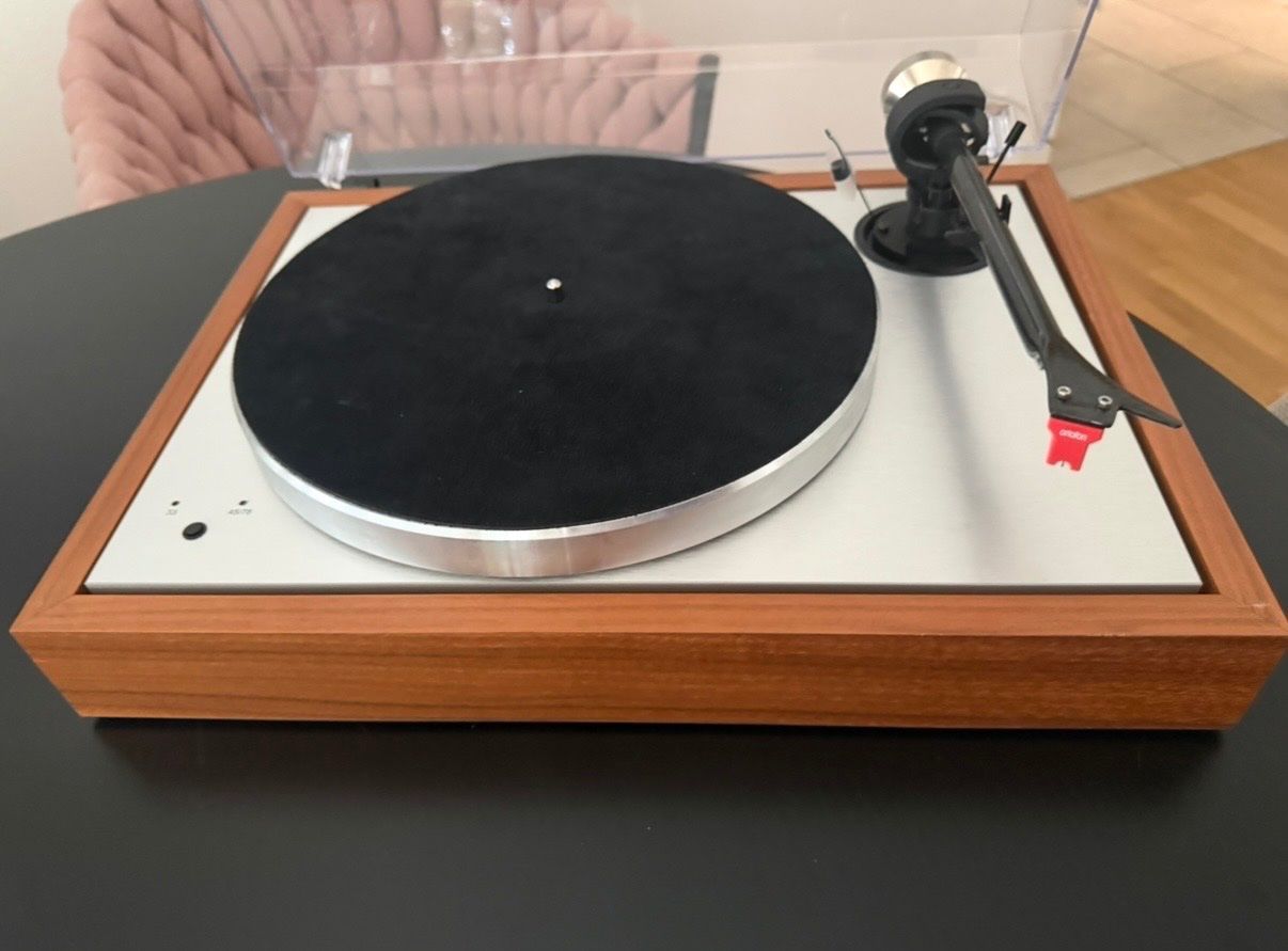 Pro-ject Giradischi: Pro-Ject The Classic SB SuperPack Walnut mit Ortofon Quintet – Usato da Schlieren venduto da BT89