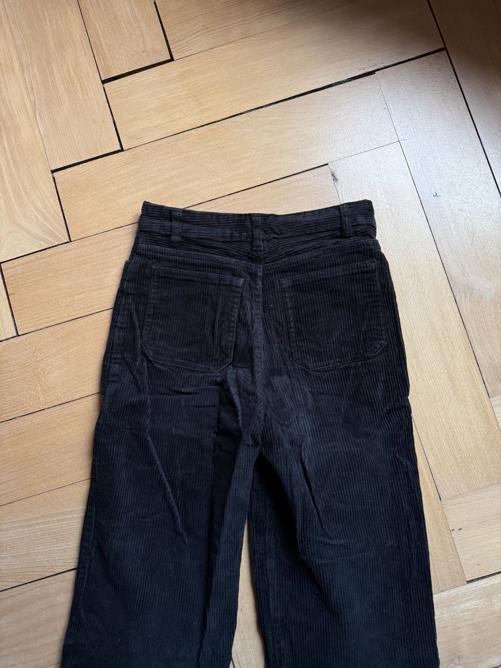Monki Hosen: MONKI - Cordhose schwarz 34 – Gebraucht aus Zürich von Diazaio 2