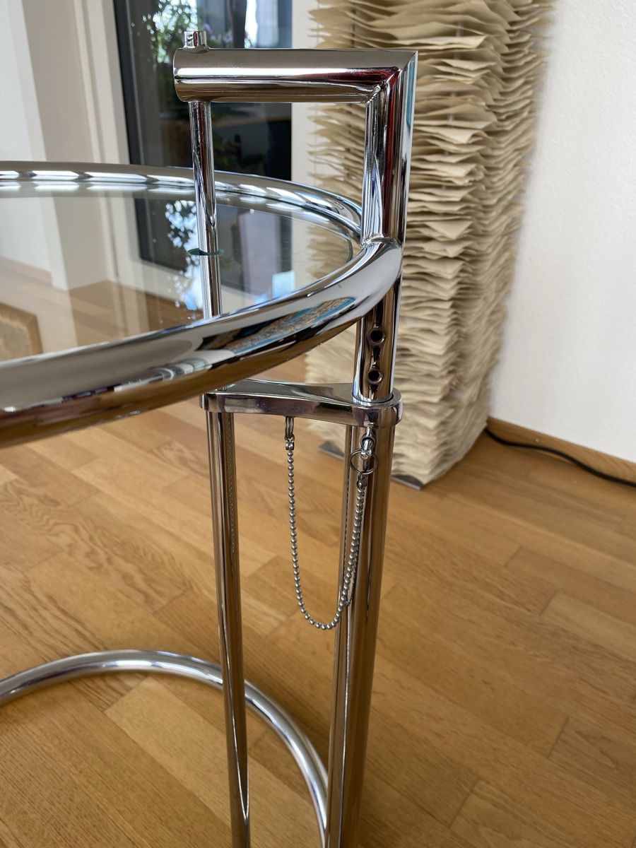 Vitra Tavoli: Eileen Gray Chrome & Glass Side Table - a classic – Usato da Zürich venduto da Chris524 1