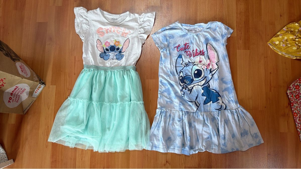 Lotti & Set di vestiti: 2x Kleider Strich Lilo & Stitch Sommer Grösse 134 – Usato da Ottenbach venduto da madsurgeon