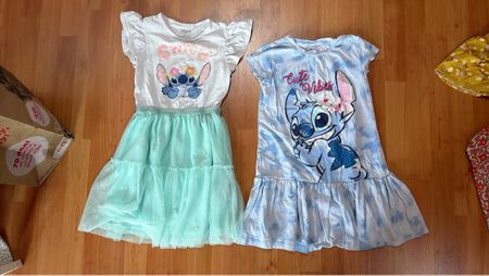 2x Kleider Strich Lilo & Stitch Sommer Grösse 134