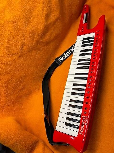 Strumenti musicali: Keytar Roland AX-1 – Usato da Signèse / Ayent venduto da Citron72 1