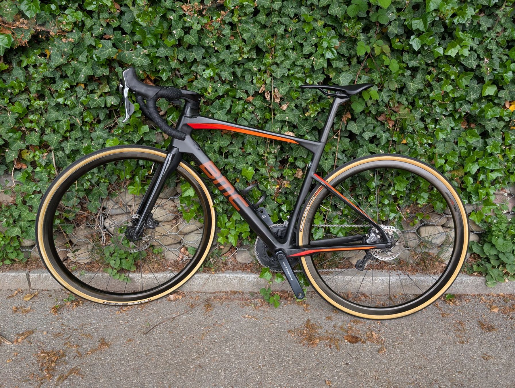 BMC Biciclette: BMC Roadmachine 01 - Vollcarbon, Ultegra Di2 – Usato da Geroldswil venduto da soalle 9