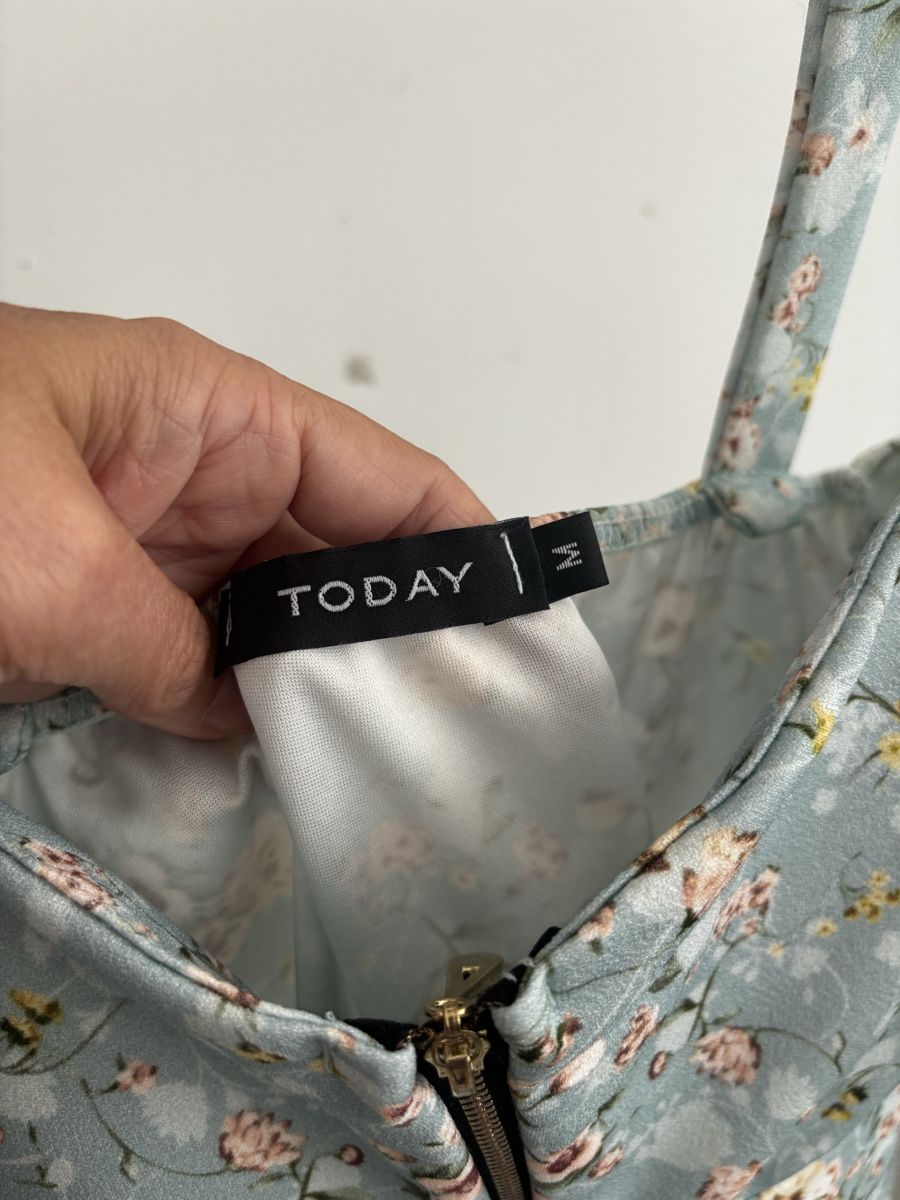 Vestiti: Kleid blau mit Blumen  – Usato da Sulzbach venduto da dfrey25 2