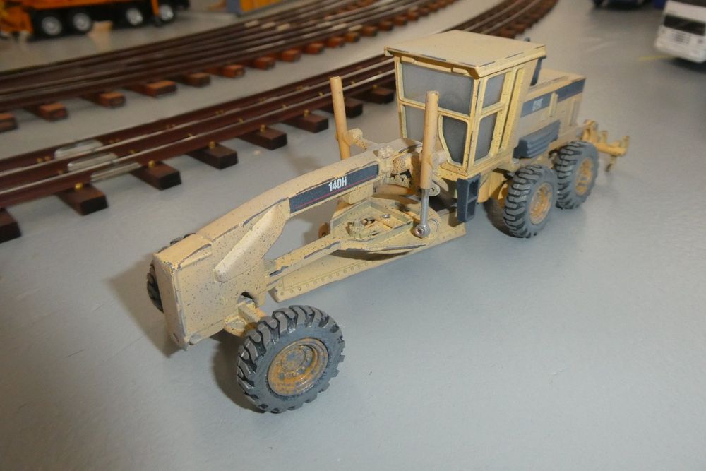 1 CAT 140H Motor Grader Mst 1 : 50 (Gebraucht) in Herisau für CHF 39