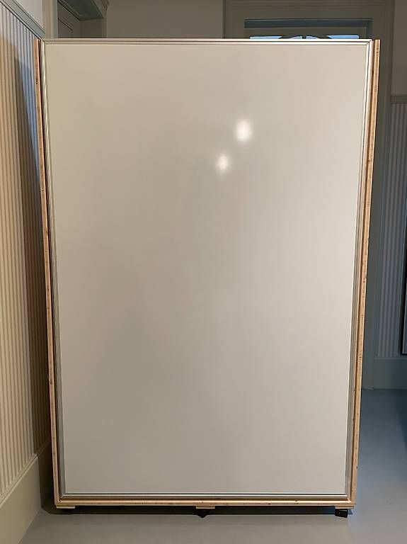 Panchine: Massgefertigte Sitzbank mit Whiteboard und Rollen – Usato da Bern venduto da bvmberatung 3